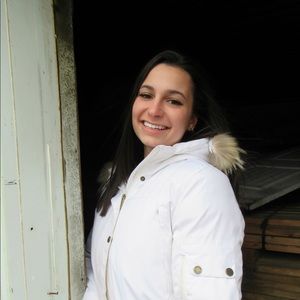 Meet your Posher, Madeline